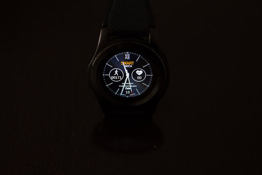 Smartwatch Garmin no pulso durante atividade física