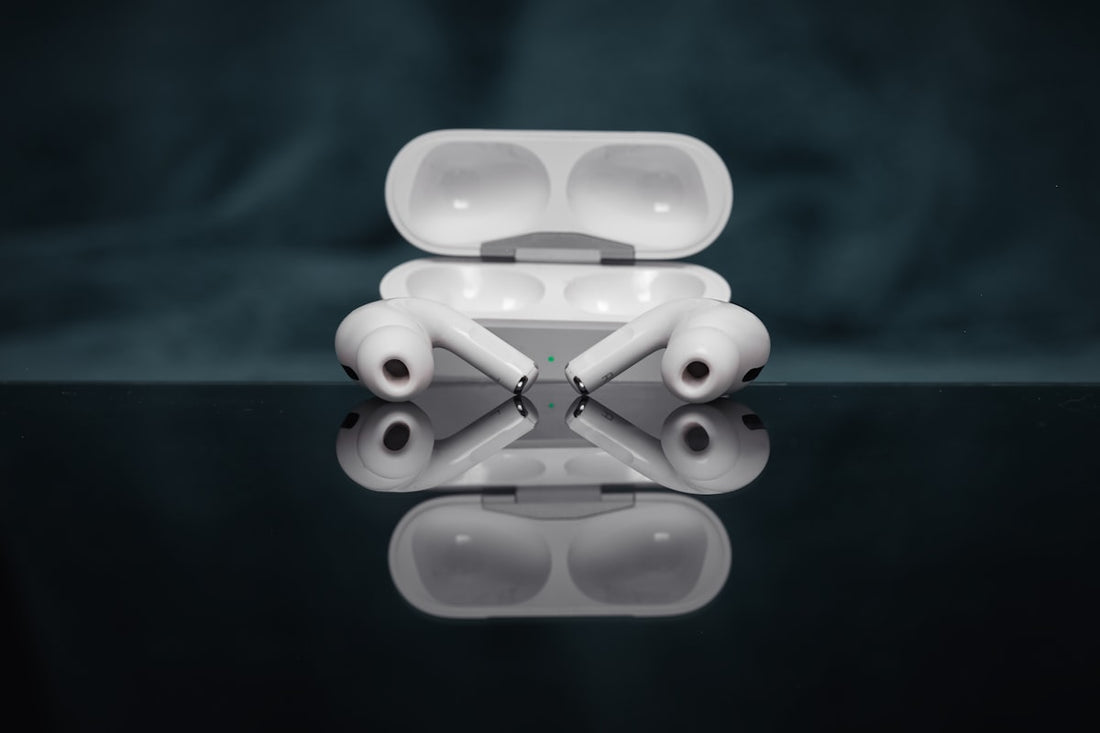 Apple AirPods Pro no estojo de carregamento branco